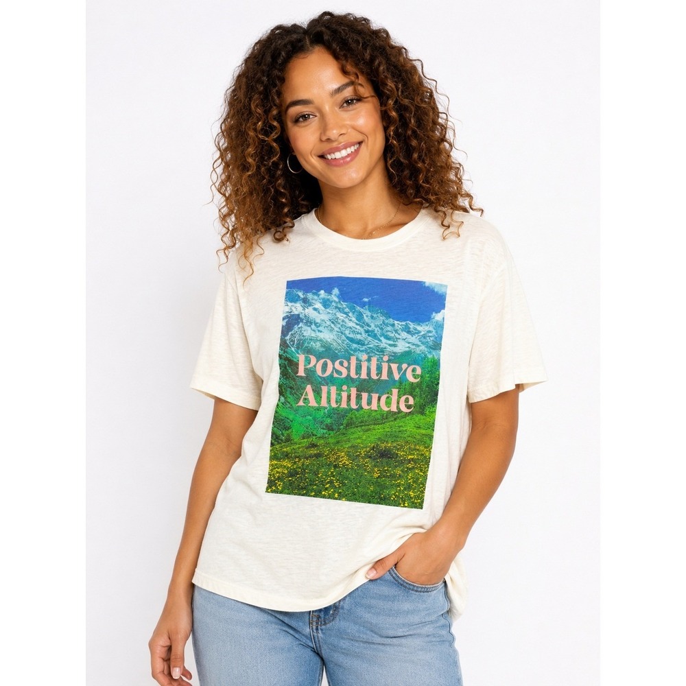 Old Navy Everywear Positive Altitude Mountain Graphic Tee Cream XL Womens